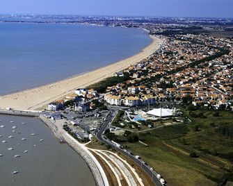 Hotel Les Flots - Chatelaillon Plage - Châtelaillon-Plage