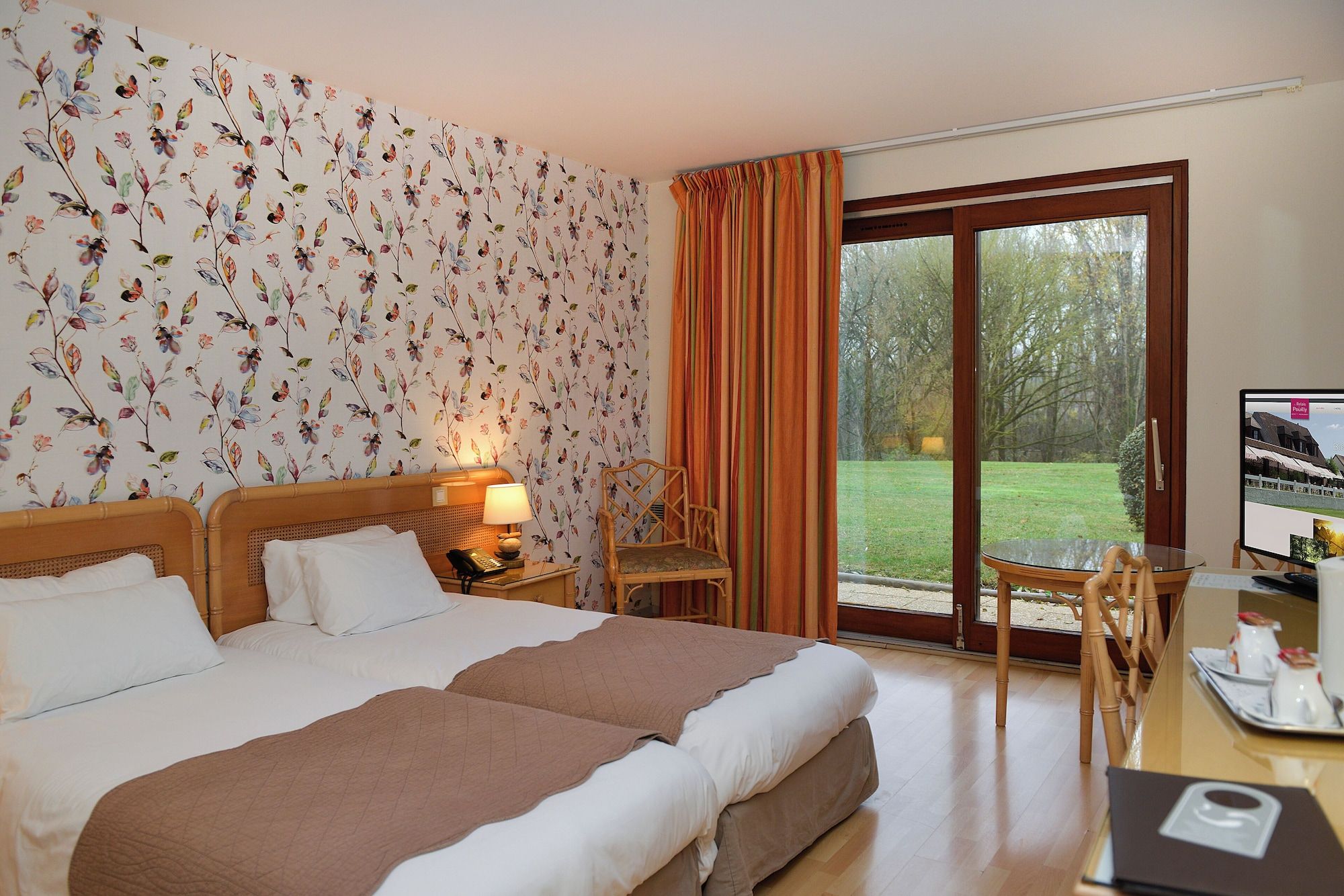 Logis Le Relais De Pouilly - Pouilly-sur-Loire - Bedroom