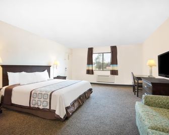 Days Inn by Wyndham Hobbs - Hobbs - Soveværelse