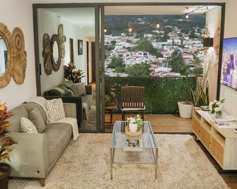 Altos Tower Apartamento de 3 habitaciones - San Salvador - Living room