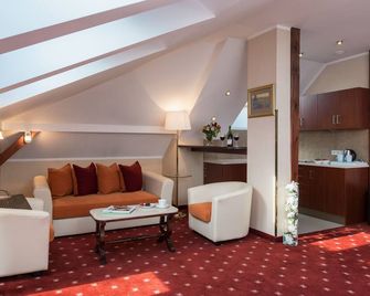 Booking Hotel Crown Piast & Spa - קראקוב - סלון