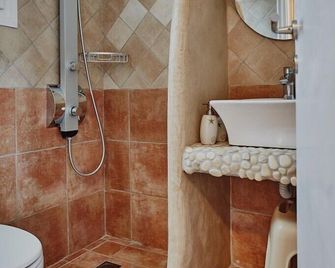 Irene Studios - Kato Agios Petro