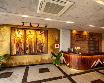 Bed Station Hostel - Qui Nhon - Recepción