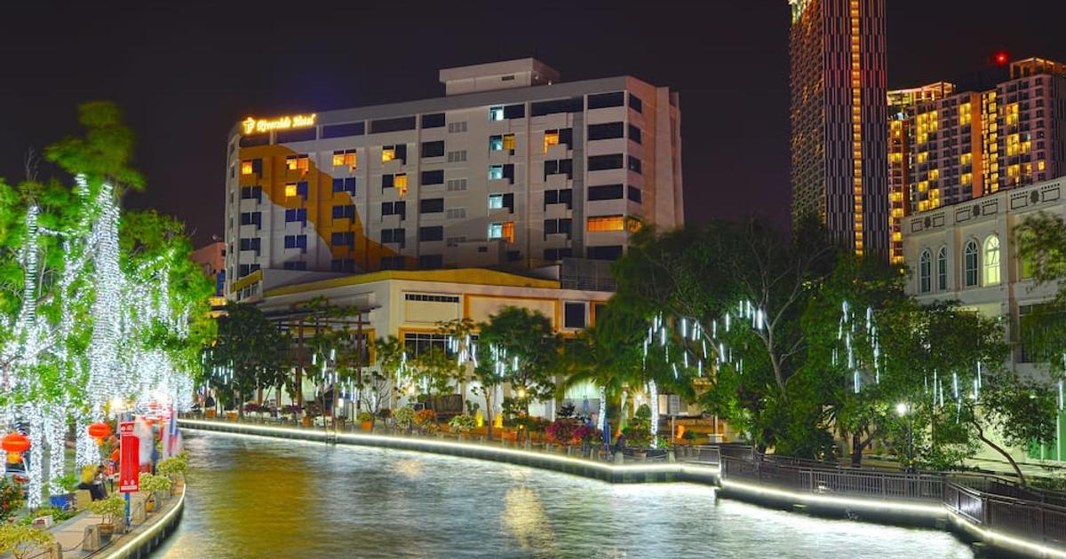 Tun Fatimah Riverside Hotel from $21. Malacca Hotel Deals & Reviews - KAYAK