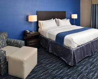 Holiday Inn Express & Suites Peekskill-Lower Hudson Valley - Peekskill - Bedroom