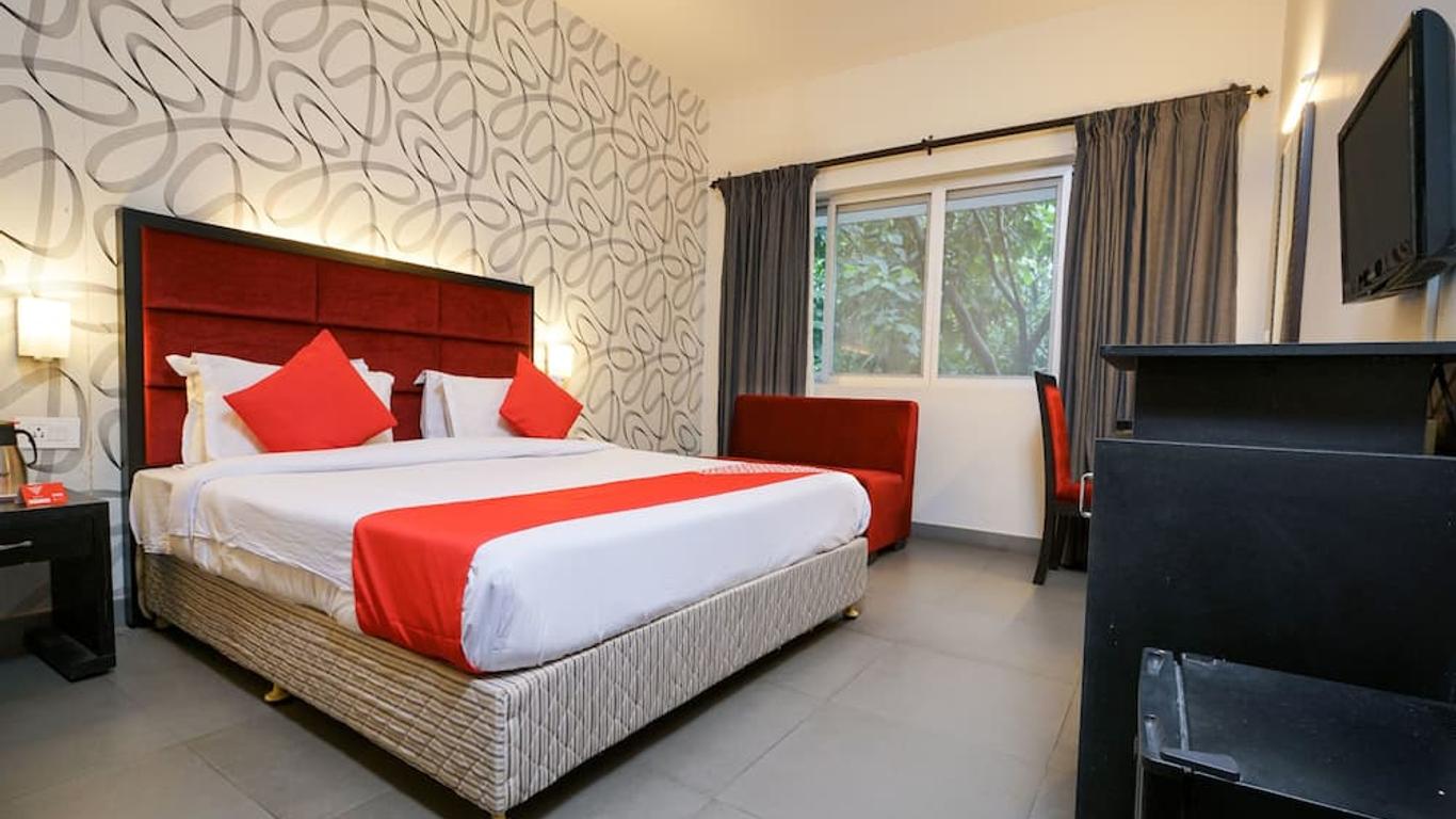 Mookkannoor Tourist Home By OYO Rooms