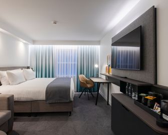 Holiday Inn Bristol Airport By IHG - Bristol - Bedroom