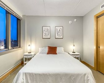 Huge 2br Apt Next to Wells Fargo -Freepa - Des Moines - Habitación