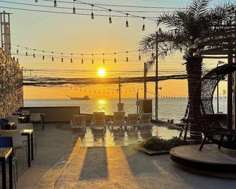 Golden Jomtien Beach Hotel - Jomtien