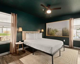 Cation on the Guadalupe - New Braunfels - Bedroom