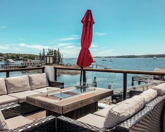 Tugboat Inn - Boothbay Harbor - Balcony