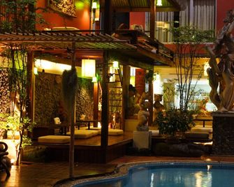 Villa Cha-Cha Banglumphu - Bangkok - Pool