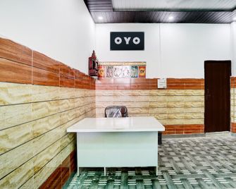 Hotel O Pari Hotel - Palwal - Front desk