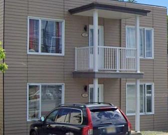 Appartement Tres Propre Proche De Tout - Québec City - Building