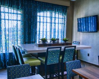 Comfort Suites Waco North - Near University Area - וואקו - חדר אוכל