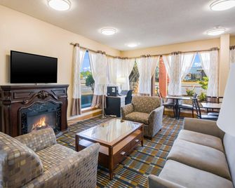 Quality Inn Fredericksburg, Central Park Area - Fredericksburg - Living room