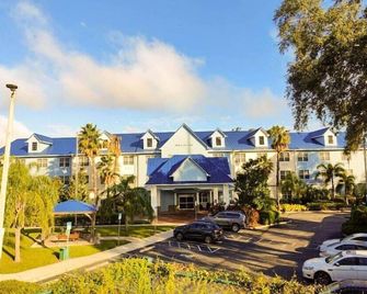 Seffner Inn And Suites - Seffner - Gebouw