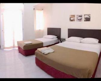 My Segamat Homestay - Segamat - Bedroom