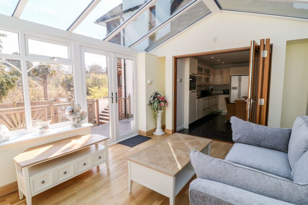 Harbour Lights, Family Friendly, Luxury Holiday Cottage In Torquay - Torquay - Living room