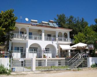 Paschalia sea view studios - Polýgyros - Building