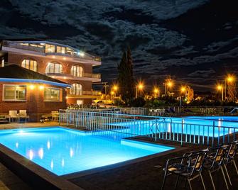 Ionion Star Hotel - Preveza - Piscina