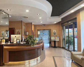 Hotel Valganna - Milán - Lobby