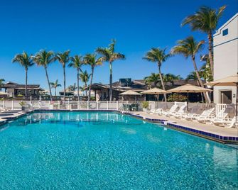 The Beachcomber St. Pete Beach Resort & Hotel - Saint Pete Beach - Svømmebasseng