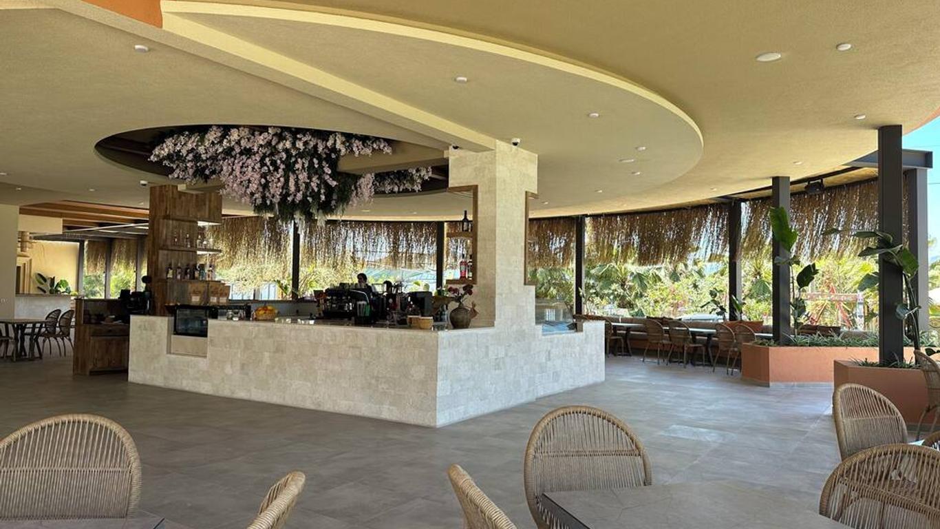 Daphne Residence
