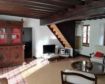House with very large garden - Arcy-sur-Cure - Soggiorno