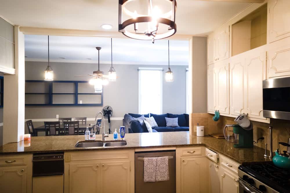 Arlington House - נאצ'ז - מטבח