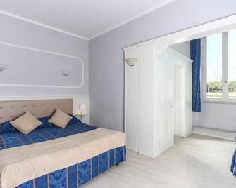Hotel Ariston - Livorno - Schlafzimmer