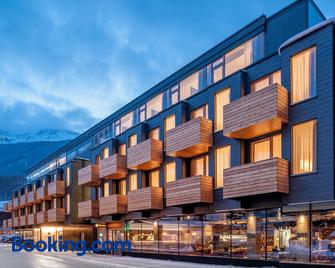 die berge lifestyle-hotel sölden - Sölden - Building