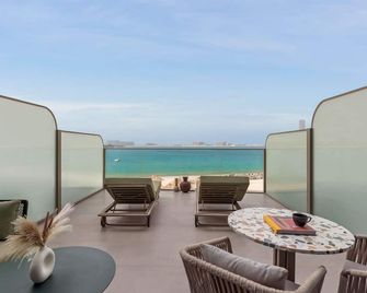 So/ Ras Al Khaimah Hotel & Resort - Al Hamra Village - Parveke