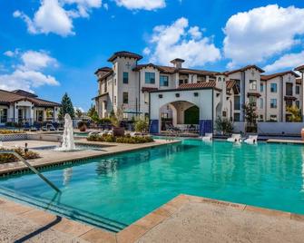 Astonishing CozySuites on I-35 w pool&parking #10 - Pflugerville - Pool