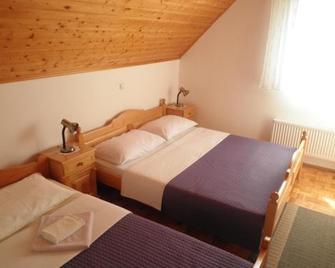Apartments Poljanak - Plitvicka Jezera - Soverom