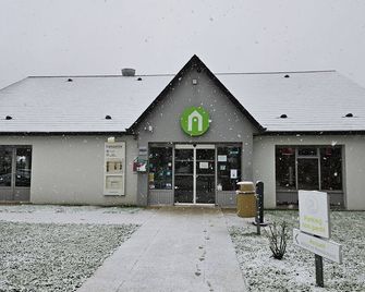 Campanile Orléans Ouest ~ La Chapelle-St-Mesmin - La Chapelle-Saint-Mesmin - Building