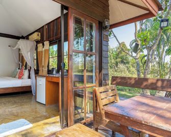 De Bua Valley - Ban Patirup Thidin