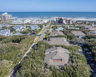 Updated Open Sea Woods Veranda. Walking Distance to Beach - SV227 - New Smyrna Beach