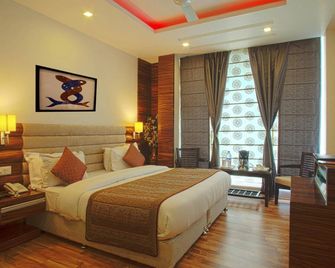 Hotel Delhi 55 -City Center - New Delhi - Bedroom