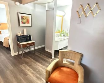 Naval Suites by FairBridge - Bremerton
