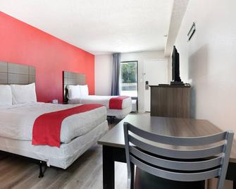 OYO Hotel Decatur I-285 The Perimeter - Декейтер - Спальня