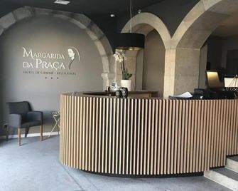 Hotel Margarida Da Praca - Viana do Castelo - Front desk