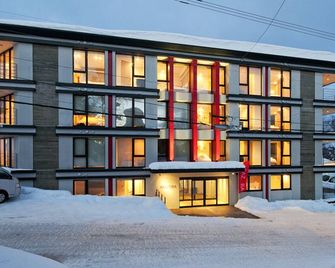 Akazora - Куттян - Будівля