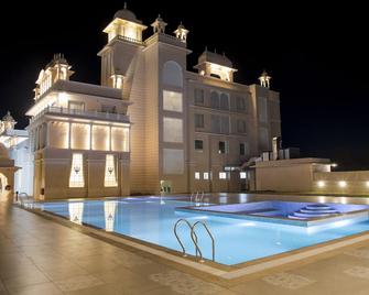 The Utopia Resort - Sānchi - Pool