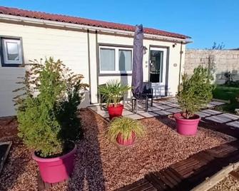 Le Clos des Passiflores - Pons - Patio