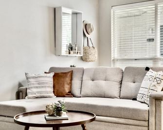 Global Cup Modern Artistic Flat - Arboretum Tickets Included - Dallas - Sala de estar