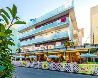 Hotel Milano 3S - Bibione - Gebäude