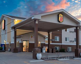 Super 8 by Wyndham Gillette - Gillette - Building