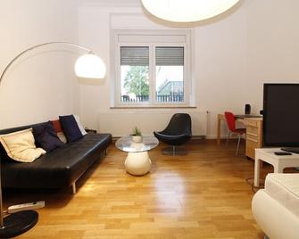 Spacious For Big Groups Oktoberfest / Bauma - Munich - Living room