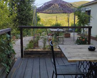 La guitoune - Laroque - Balcony